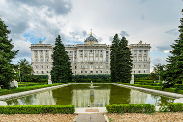 Obraz premium Royal Palace of Madrid, Spain. View from the Sabatini gardens