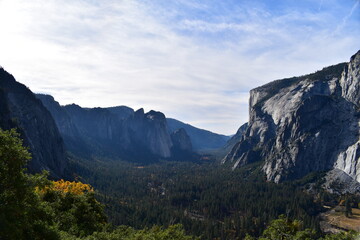 Scenic views of Yosemite Valley as seen from the mountainside on Four Mile Trail