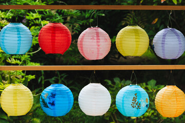 カラフルな提灯