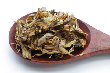 Dried artichoke plant for tea