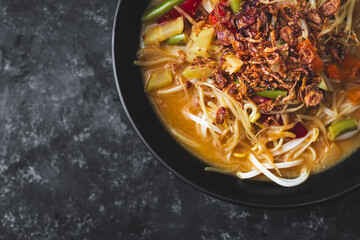 vegetarian rice noodle ramen with mixed veggies and fried shallots