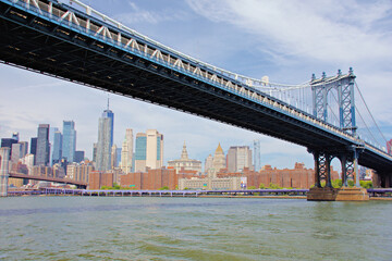 Fototapeta premium view of New York skyline from Brooklyn