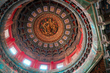 Obraz premium Intricate Ceiling of a Pavilion in the Forbidden City