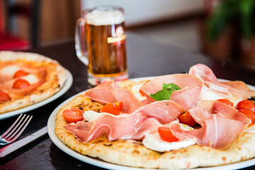 pizza focaccia e birra