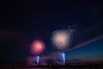 日本の夏花火