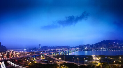 서울의 아름다운 광진교의 야경.