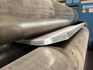 steel plates bending