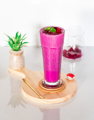Dragon fruit juice ice