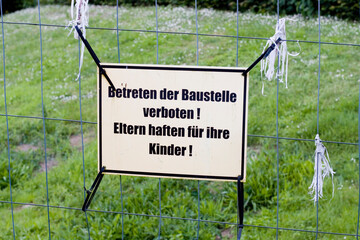 Schild Baustelle Bauzaun 1