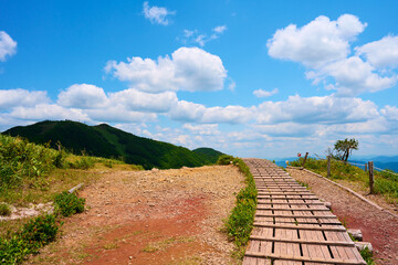 鉢伏山の登山道