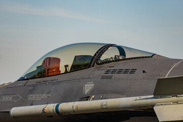 夕日と戦闘機　F/A-18　スーパーホーネット/Fighter Air Force