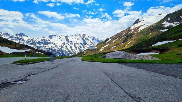 Flex pass - Z&uuml;rs - Road at the pass