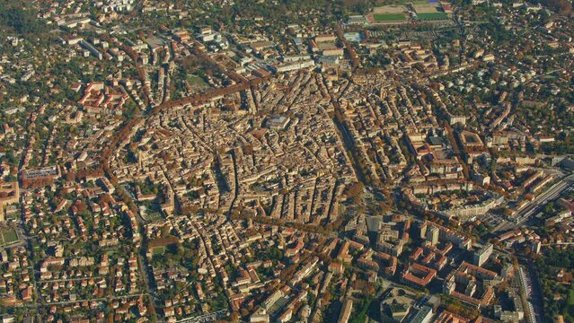 vue aerienne d'Aix en Provence en France