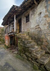 Vivienda abandonada en una aldea de Galicia