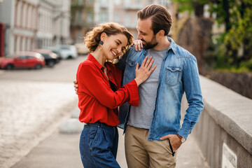 Fototapeta premium man and woman on romantic vacation walking together