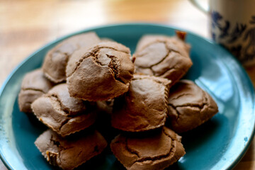 Brownie saliendo del horno
