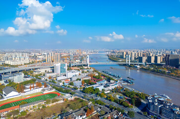 Fototapeta premium Urban environment of Qingfeng Bridge, Ningbo, Zhejiang province, China