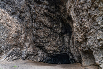 Kaneana Cave (Makua Cave), Leeward Coast of Oahu, Hawaii geology.  Waianae Volcanics Basalt. Alluvium	