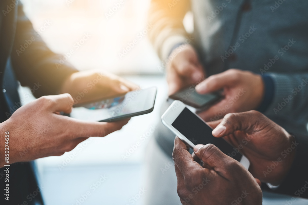 Aufkleber business people, hands or communication with phone for social media, data sync or sharing at office.