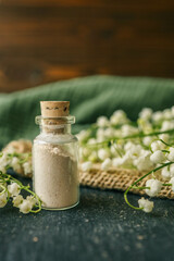 Natural bath powder with lily of the valley scent