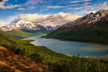 Naklejka premium lake and mountain