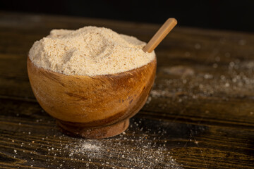 fresh crumbly bread crumbs from dehydrated white bread