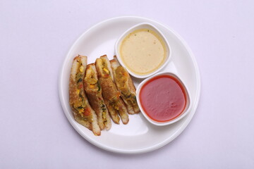 vegetable paneer sandwich using with tomato, onion and lettuce with chutney