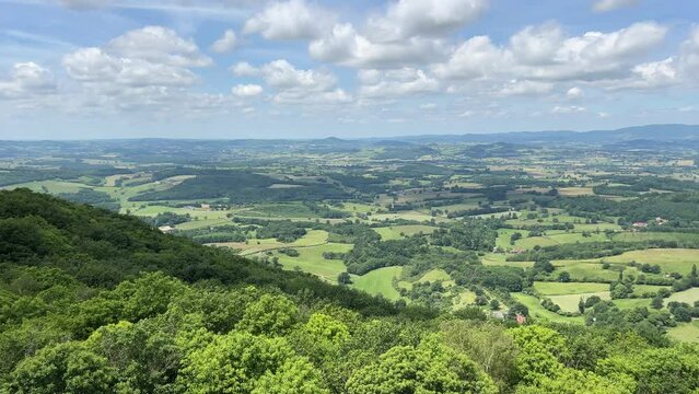 Autun im Naturpark Morvan in Frankreich