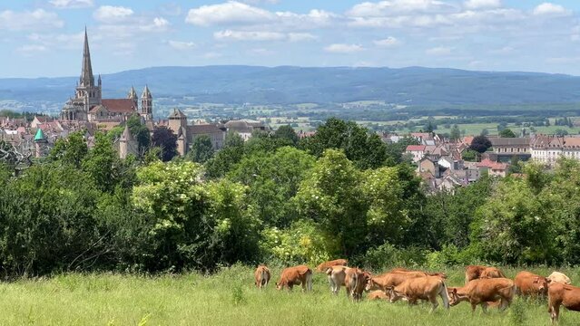 Autun im Naturpark Morvan in Frankreich