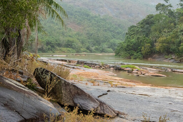 Paisagens do Rio Manhua&ccedil;&uacute; no Munic&iacute;pio de Aimor&eacute;s Minas Gerais, brasil.