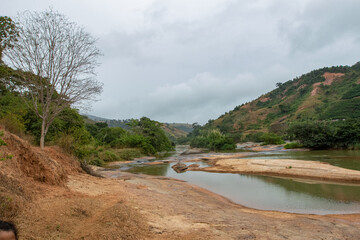 Rio Manhuac&oacute;, Paisagens da regi&atilde;o de Tabauna no municipio de Aimor&eacute;s, Minas Gerais, Brasil - 29 maio 2024.