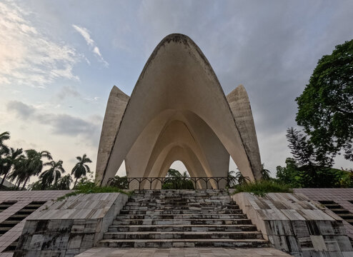 Mausoleum of three leaders or Tin Netar Mazar at Shahbag Dhaka