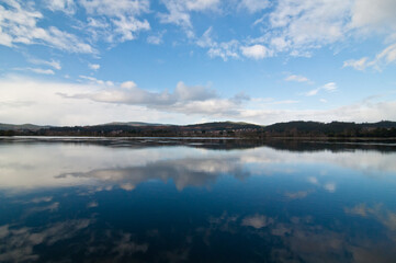 Reflection of the ski in the Minho river