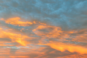 明るい夕空
