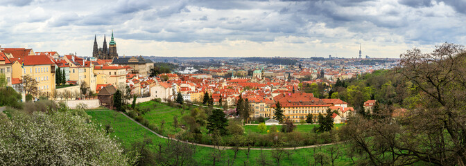 Obraz premium View to Prague skyline from the Strahov Monastery