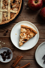 tarte aux pommes et fruits secs fait maison raisins amandes apple dutch pie