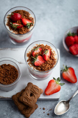 verrine dessert mousse fait maison fraise speculoos tiramisu