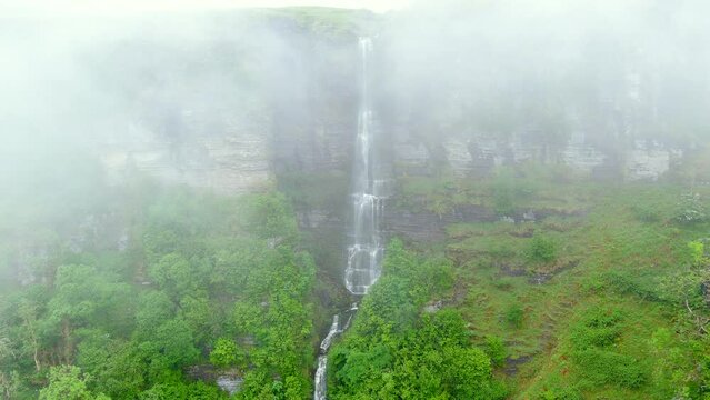 Sruth in Aghaidh An Aird or Devil's Chimney. Ireland's tallest highest waterfall