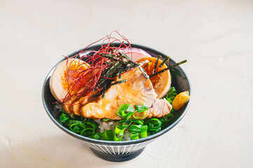 自家製チャーシュー丼