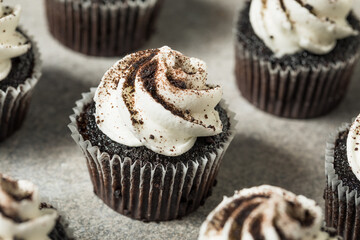 Baked Cookies and Cream Cupcakes