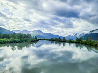 Chugach mountain range along Alaska's Seward Highway