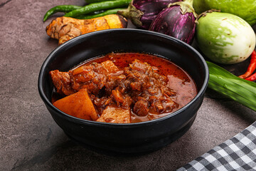 Indian cuisine - spicy chicken vindaloo