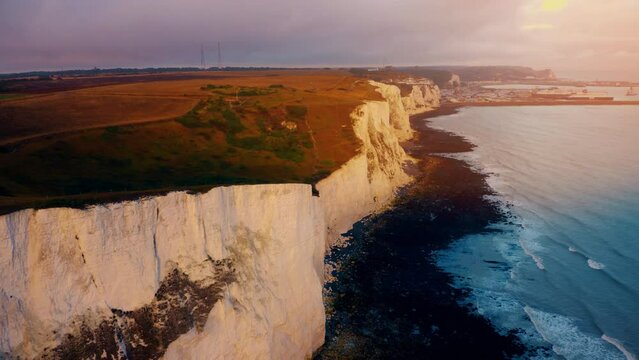 Seven Sisters, white cliffs iconic chalk cliff formation opposite Cuckmere Haven, Sussex, England, UK. White Cliffs of Dover. Seven Sisters National park. 
