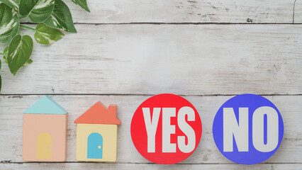 ミニチュアの家とYES・NO｜住宅の疑問・正解、不正解　イメージ