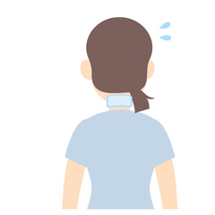 首の後ろに冷却シートを貼る女子