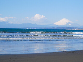 富士山と海と砂浜