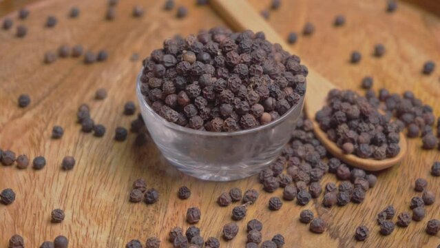 Black Pepper (Kali Mirch)
