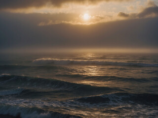 Obraz premium Beautiful sunset over the sea, wavy ocean coast