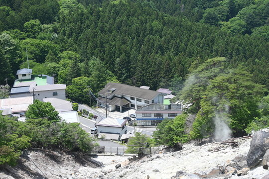 日本,山,栃木県,温泉,山肌,源泉,湯本