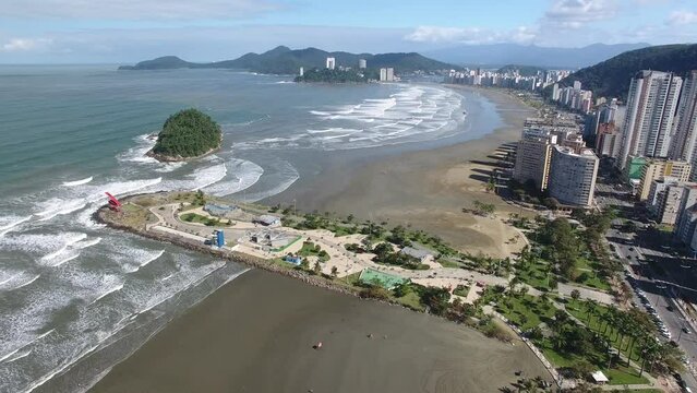 Aerial view of Parque Municipal Roberto M&aacute;rio Santini, Jos&eacute; Menino Beach - Santos, S&atilde;o Paulo, Brazil
